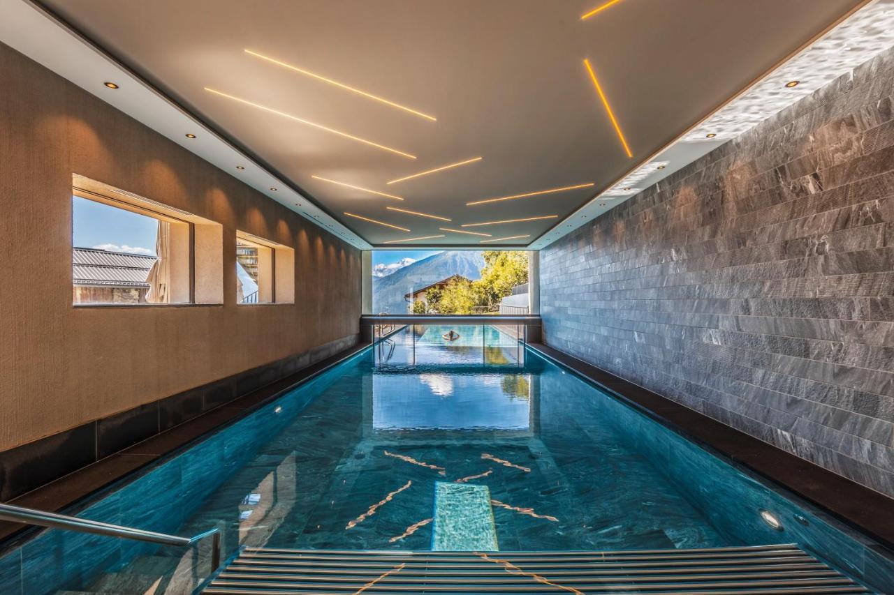 Maraias - Luxury Suites & Apartments Burgusio Bagian luar foto