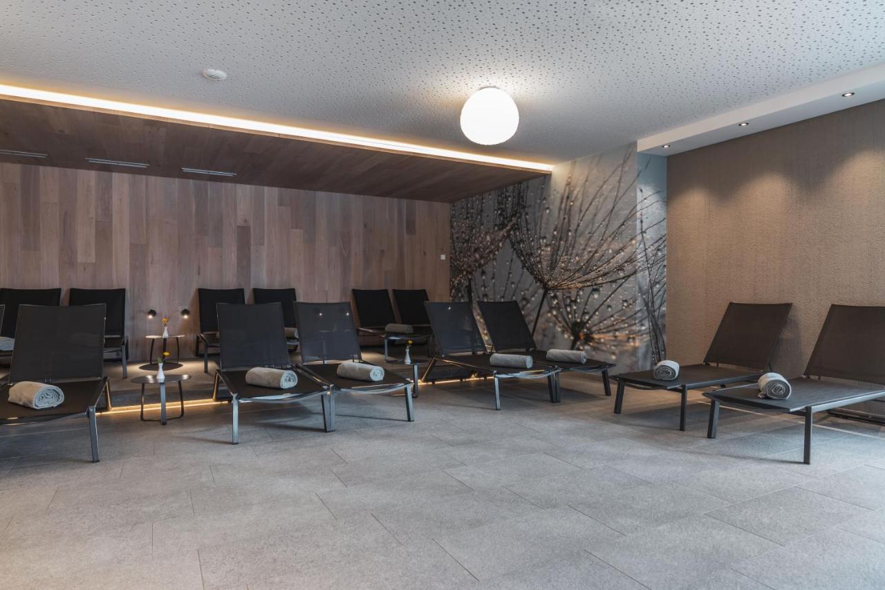 Maraias - Luxury Suites & Apartments Burgusio Bagian luar foto