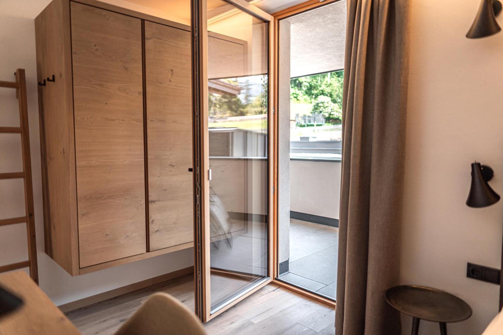 Maraias - Luxury Suites & Apartments Burgusio Bagian luar foto