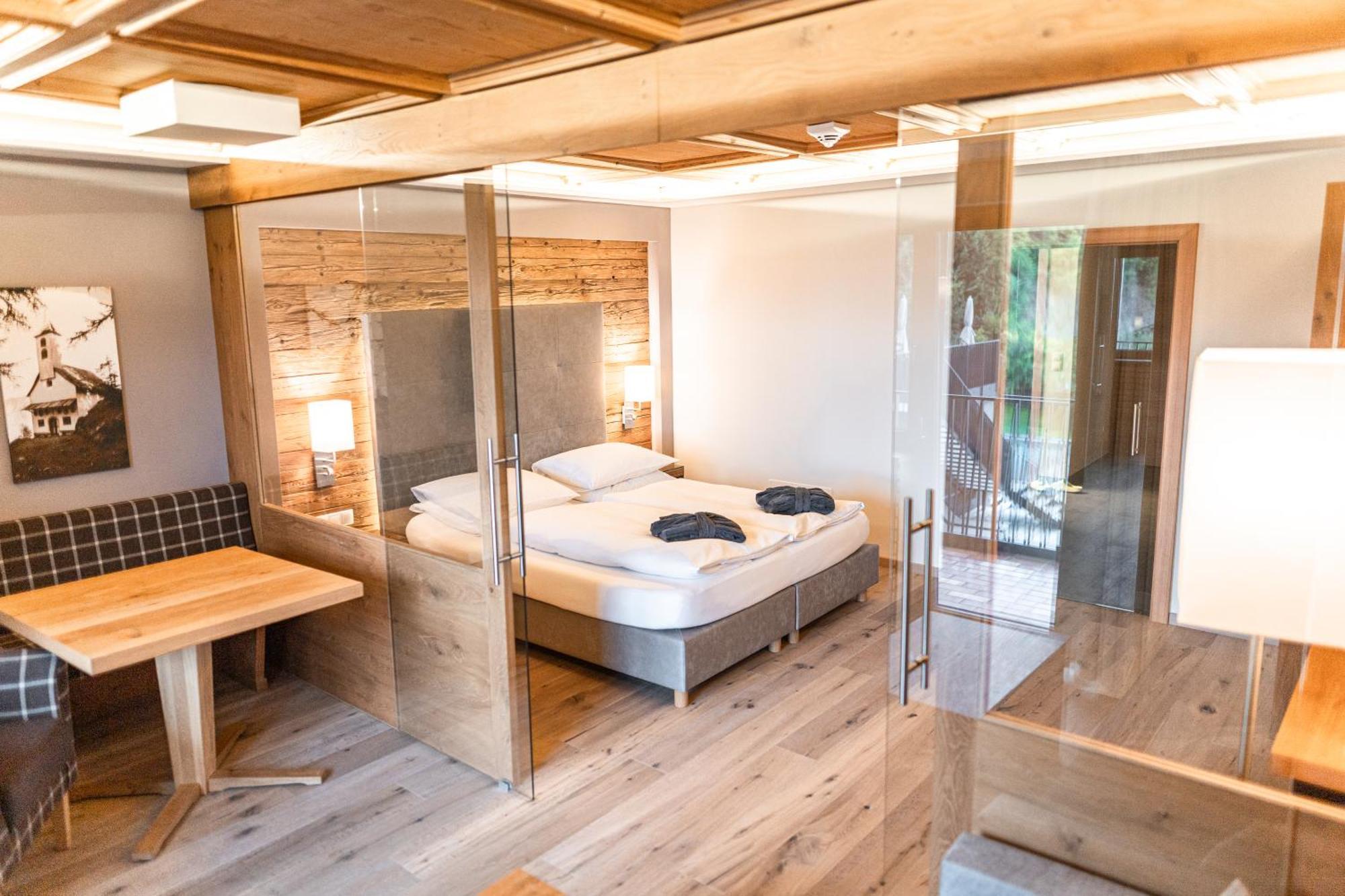 Maraias - Luxury Suites & Apartments Burgusio Bagian luar foto