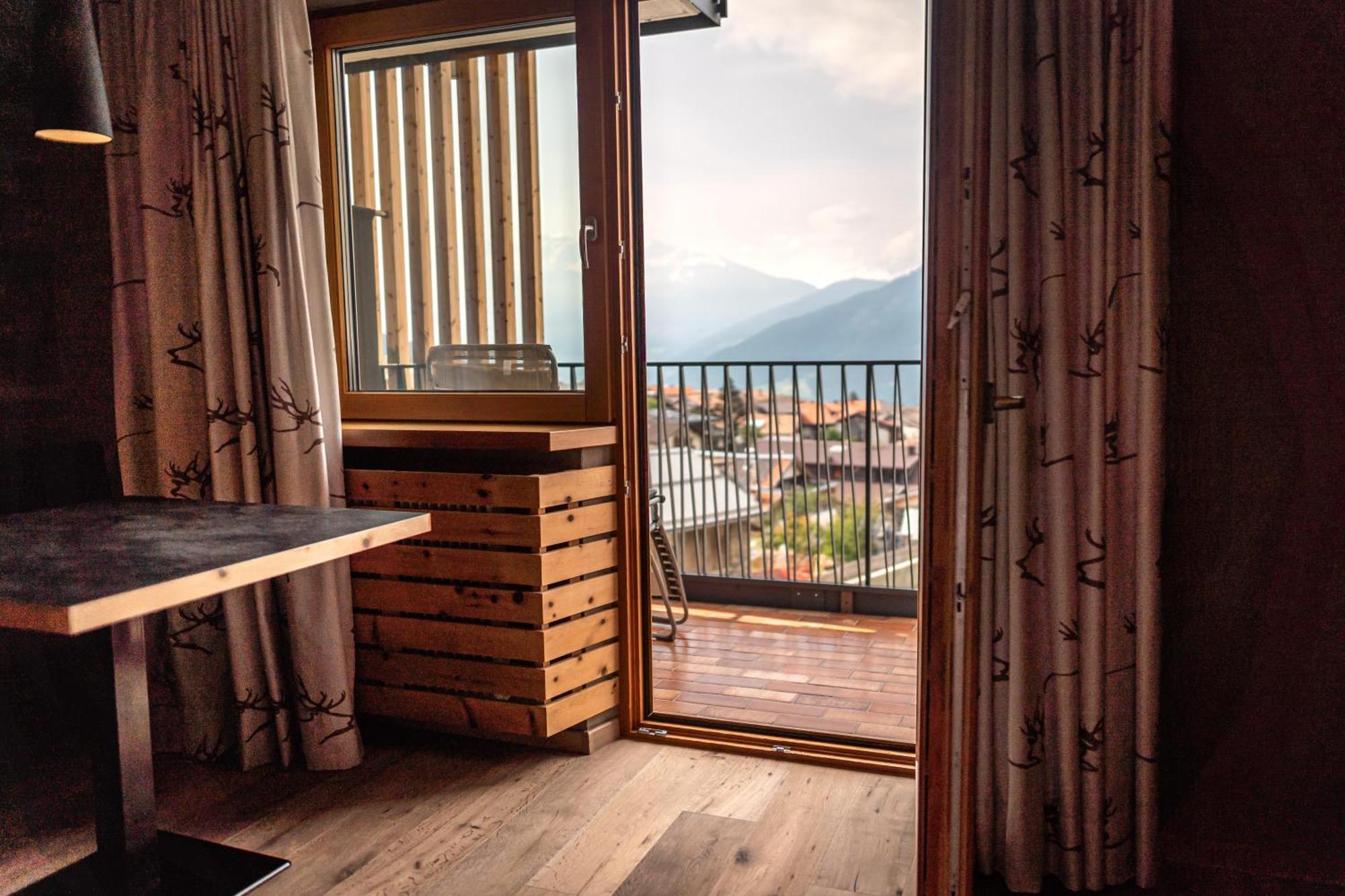 Maraias - Luxury Suites & Apartments Burgusio Bagian luar foto